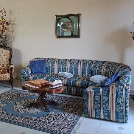 Iolly's House Апартаменты *