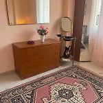 Iolly's House *