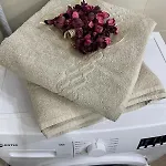 Iolly's House ليفورنو