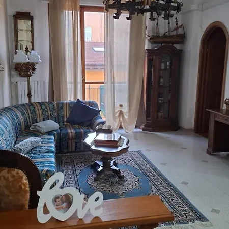 דירה Iolly's House
